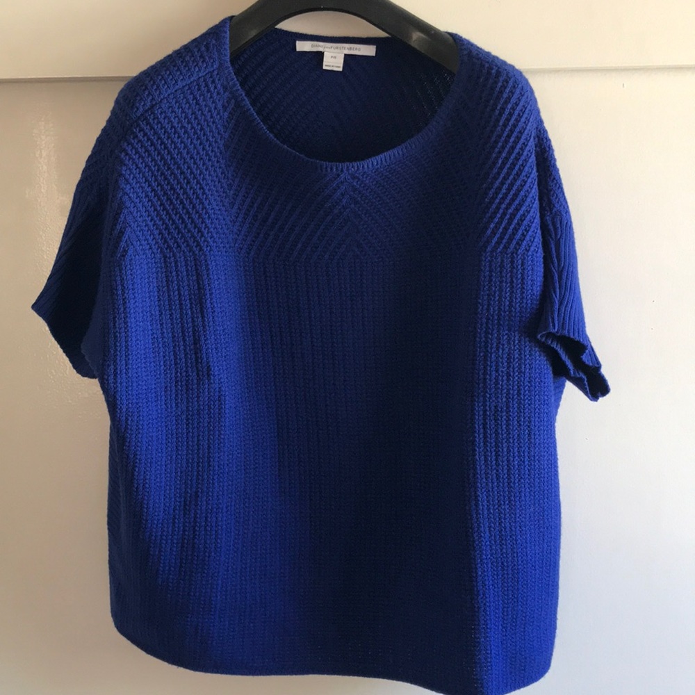 Beautiful DVF 100% wool